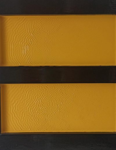 Roland Weber 1983 jaune 699 noir série réceptacle huile sur toile 40 x 40 cm. Signature au dos, réf Я262